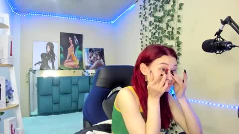 naomy online show from February 18, 7:19 pm