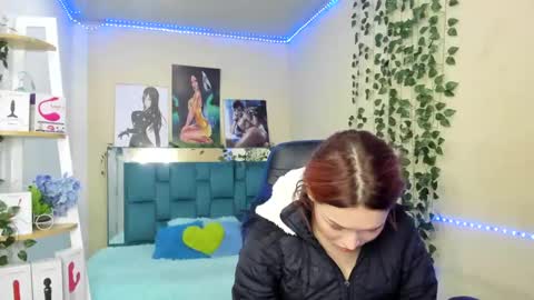 naomy online show from February 9, 3:12 pm