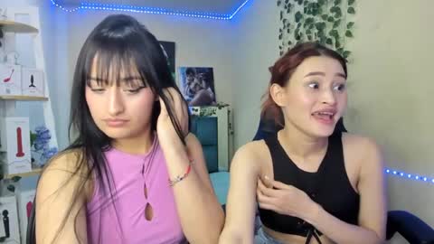 naomy online show from February 5, 11:06 pm