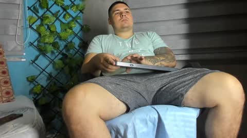 Snapshot of narciso_kh chatting on January 25, 2:14 pm deibyd online show from January 25, 2:14 pm