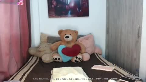 Snapshot of nastybrunette_ chatting on September 22, 3:16 pm Julieth online show from September 22, 3:16 pm