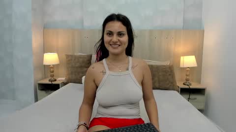 Nataly Calderon online show from March 9, 9:13 am