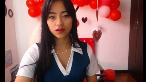Nataly Escobar online show from February 10, 1:44 pm