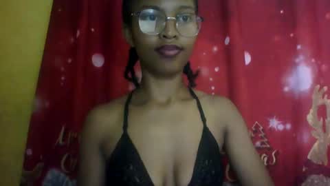 Snapshot of nathalie004 chatting on September 22, 12:42 pm nathalie004 online show from September 22, 12:42 pm