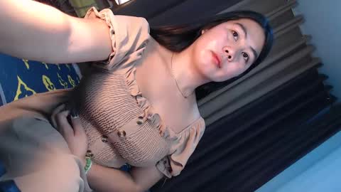 Snapshot of nathalie_hart chatting on December 20, 11:43 am Queen Marga online show from December 20, 11:43 am