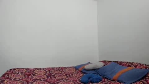 Nathaly online show from December 31, 8:02 pm