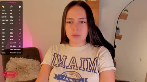 Snapshot of nathalyxx_ chatting on February 21, 2:06 pm nathalyxx_ online show from February 21, 2:06 pm
