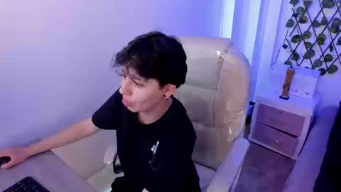 Snapshot of nathalyy_ds chatting on September 9, 7:36 pm nathalyy_ds online show from September 9, 7:36 pm