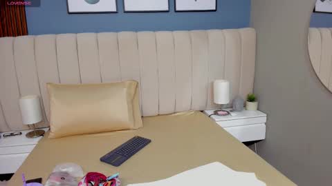 Snapshot of naty_bush chatting on September 16, 7:17 pm Naty bush online show from September 16, 7:17 pm