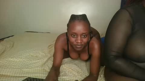 naughty_ellaa online show from September 19, 12:26 am