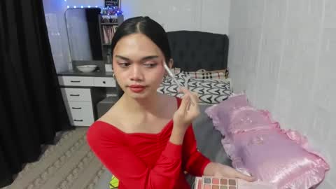 emma online show from December 28, 10:13 pm