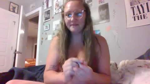 Snapshot of naughtylottie726 chatting on September 12, 3:08 am naughtylottie726 online show from September 12, 3:08 am