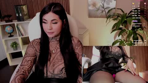 Snapshot of naugthyelli chatting on January 31, 12:06 am online show from January 31, 12:06 am
