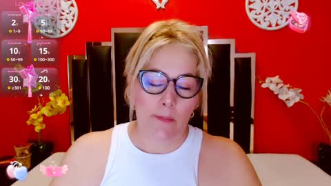 Lady Nayla online show from February 4, 5:01 pm