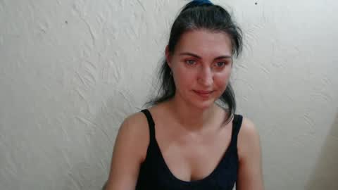 Snapshot of nensyfay_ chatting on February 2, 12:09 am Nensy online show from February 2, 12:09 am