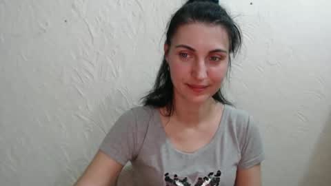 Snapshot of nensyfay_ chatting on February 22, 3:56 am Nensy online show from February 22, 3:56 am
