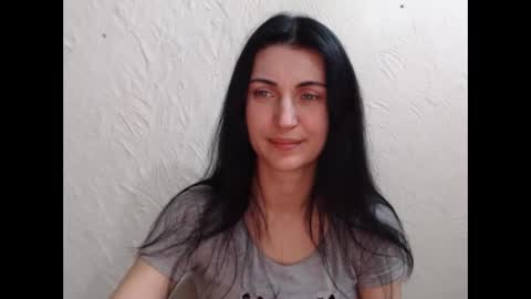 Snapshot of nensyfay_ chatting on February 17, 3:33 pm Nensy online show from February 17, 3:33 pm
