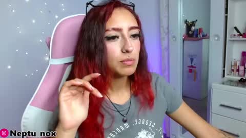 Snapshot of neptu_noxx chatting on September 10, 12:22 am Neptu noxx online show from September 10, 12:22 am