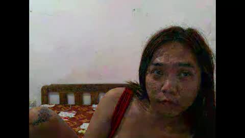 Snapshot of newest_star69 chatting on January 20, 2:22 am Lucy Pearl online show from January 20, 2:22 am