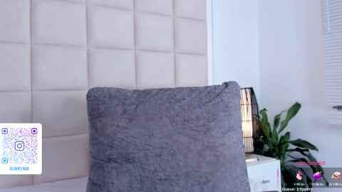 Snapshot of nia_bunny chatting on September 11, 3:35 pm Nia online show from September 11, 3:35 pm