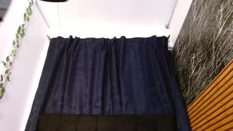 Snapshot of nicecherry_ chatting on February 1, 11:06 pm Michell online show from February 1, 11:06 pm