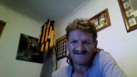 Snapshot of niceozziecockxxx chatting on January 24, 7:07 pm Sexiishaine online show from January 24, 7:07 pm