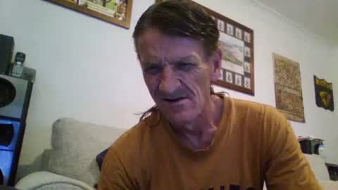 Snapshot of niceozziecockxxx chatting on March 2, 6:05 am Sexiishaine online show from March 2, 6:05 am