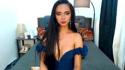 Olivia online show from December 8, 6:01 am