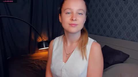 Snapshot of nicolavanderbie chatting on September 13, 6:10 pm Nicoletta online show from September 13, 6:10 pm