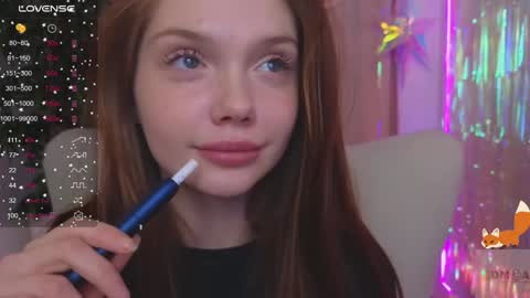 Snapshot of nicole_broown chatting on December 23, 3:29 am Nicole online show from December 23, 3:29 am