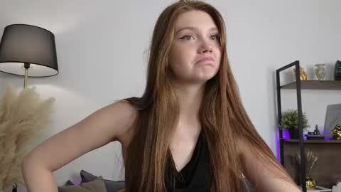 Snapshot of nicole_broown chatting on September 11, 9:05 pm Nicole online show from September 11, 9:05 pm