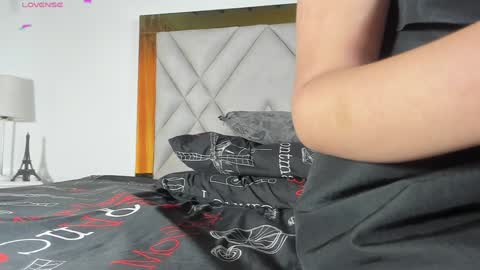 nicole_grace0 online show from January 30, 12:06 pm