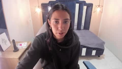 Snapshot of nicole_samantha chatting on March 4, 5:34 pm Samantha online show from March 4, 5:34 pm