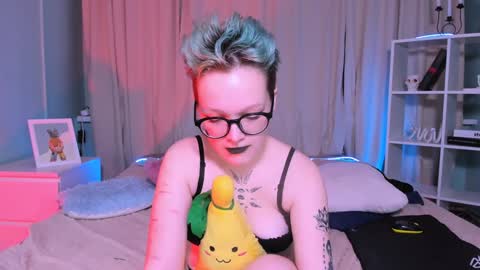Nicole online show from January 18, 12:35 am