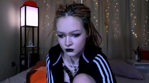 Nicole online show from February 19, 11:38 am