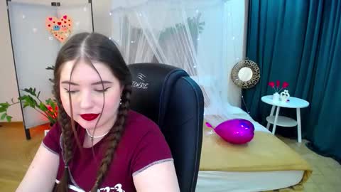 nicolefoxery online show from February 20, 12:52 am