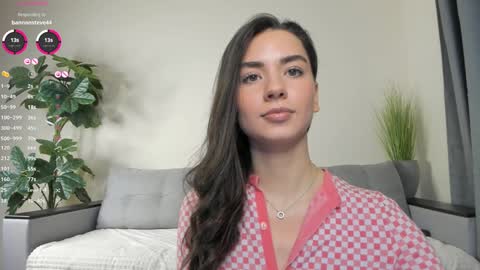 Dua Lipa online show from February 5, 4:14 pm