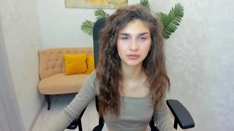 Snapshot of nicolewerti chatting on March 5, 4:45 am nicolewerti online show from March 5, 4:45 am