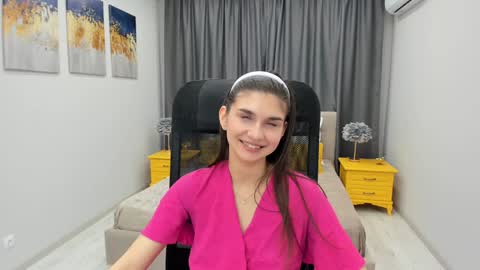 Snapshot of nicolewerti chatting on February 4, 7:40 am nicolewerti online show from February 4, 7:40 am