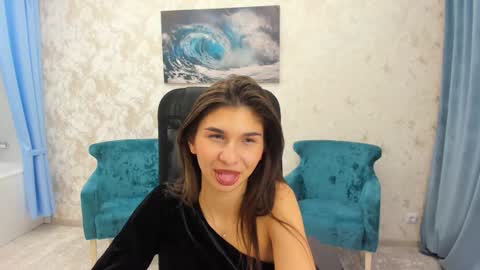 Snapshot of nicolewerti chatting on January 24, 2:51 pm nicolewerti online show from January 24, 2:51 pm