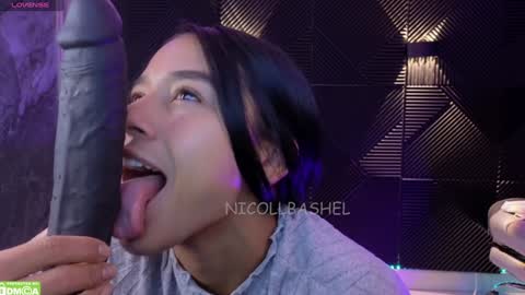 Snapshot of nicollbashel chatting on February 3, 7:29 am Nicoll Independent model online show from February 3, 7:29 am