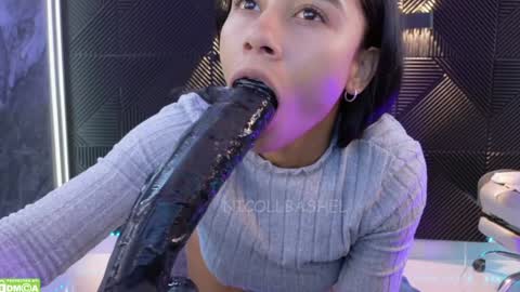 Snapshot of nicollbashel chatting on February 3, 10:36 am Nicoll Independent model online show from February 3, 10:36 am