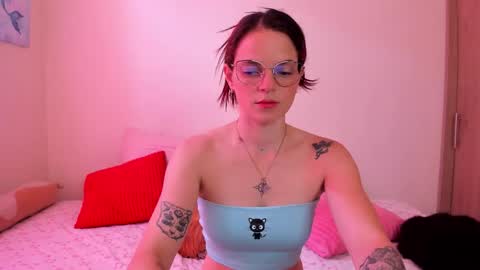 Snapshot of niela_go chatting on September 19, 5:27 pm Niela online show from September 19, 5:27 pm