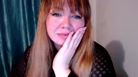 nightlaura online show from March 12, 8:20 pm
