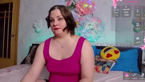 LovellyNika online show from February 25, 12:38 pm