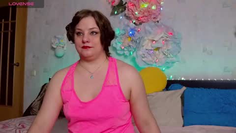 LovellyNika online show from January 17, 10:33 am