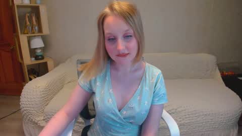 Snapshot of nikarocks chatting on February 2, 1:02 am nikarocks online show from February 2, 1:02 am