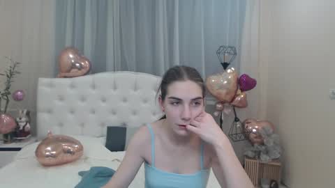 Snapshot of nikastarkk chatting on February 16, 2:20 am nikastarkk online show from February 16, 2:20 am