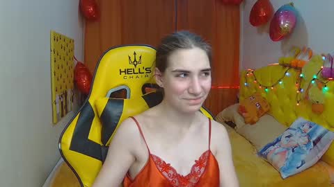Snapshot of nikastarkk chatting on March 6, 12:21 am nikastarkk online show from March 6, 12:21 am