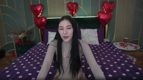 Nikki online show from February 25, 2:15 pm